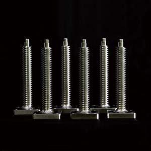 Electroless nickel plating highly resistent to corrosion